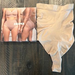 Skims Sculpting High Waist Thong